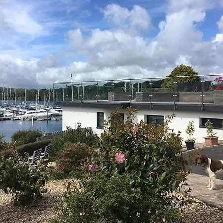 Solano A 2 Bedroom Waterside In Falmouth *